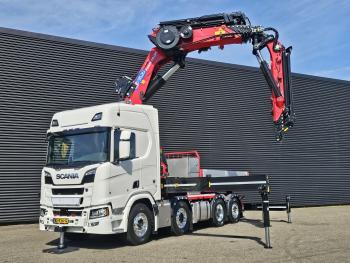 Scania R590 V8 8x2 / HMF 9520 - JIB - WINCH / TRACTOR
